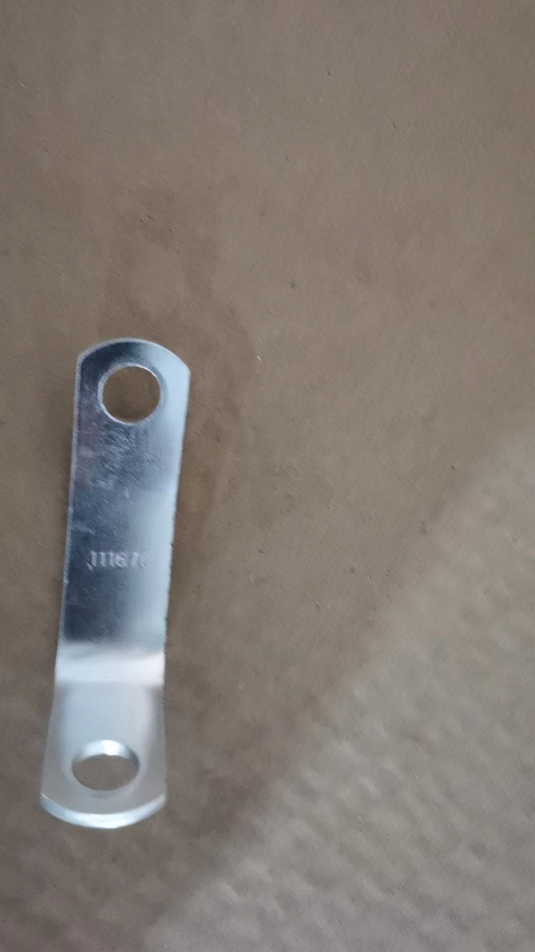 111670 BRACE,TUBE QSN
