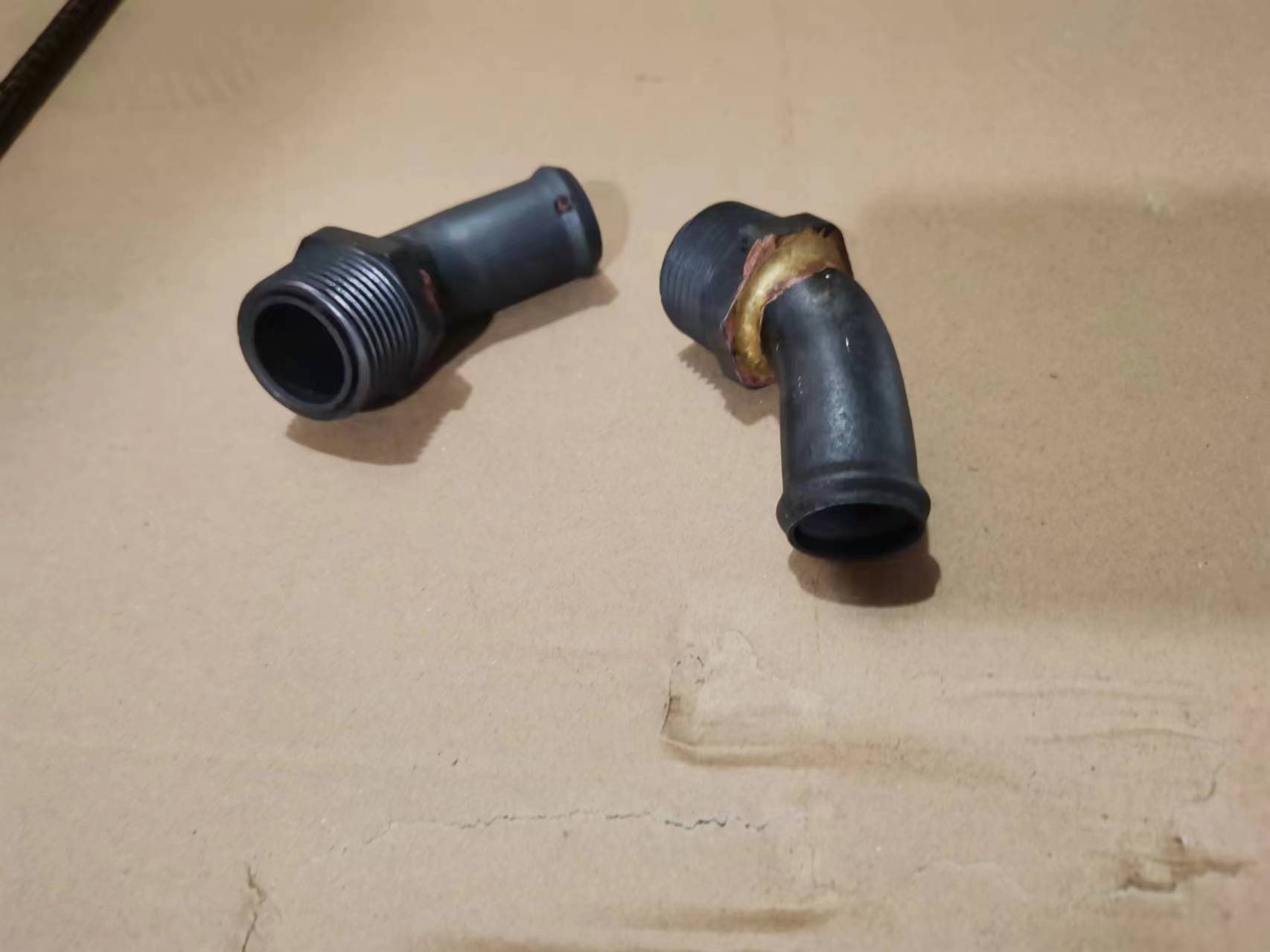 152546 COUPLING,ELBOW HOSE KTA19