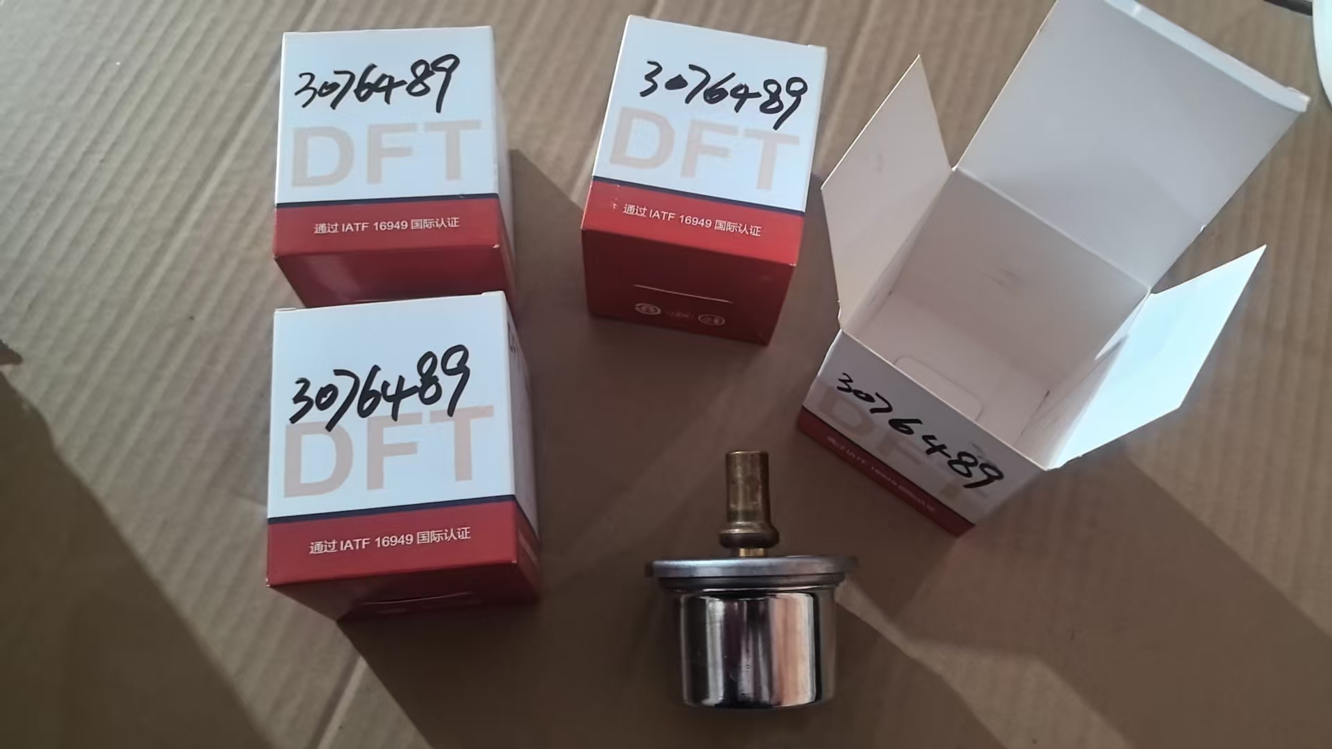 3076489 THERMOSTAT 0,CUMMINS PARTS