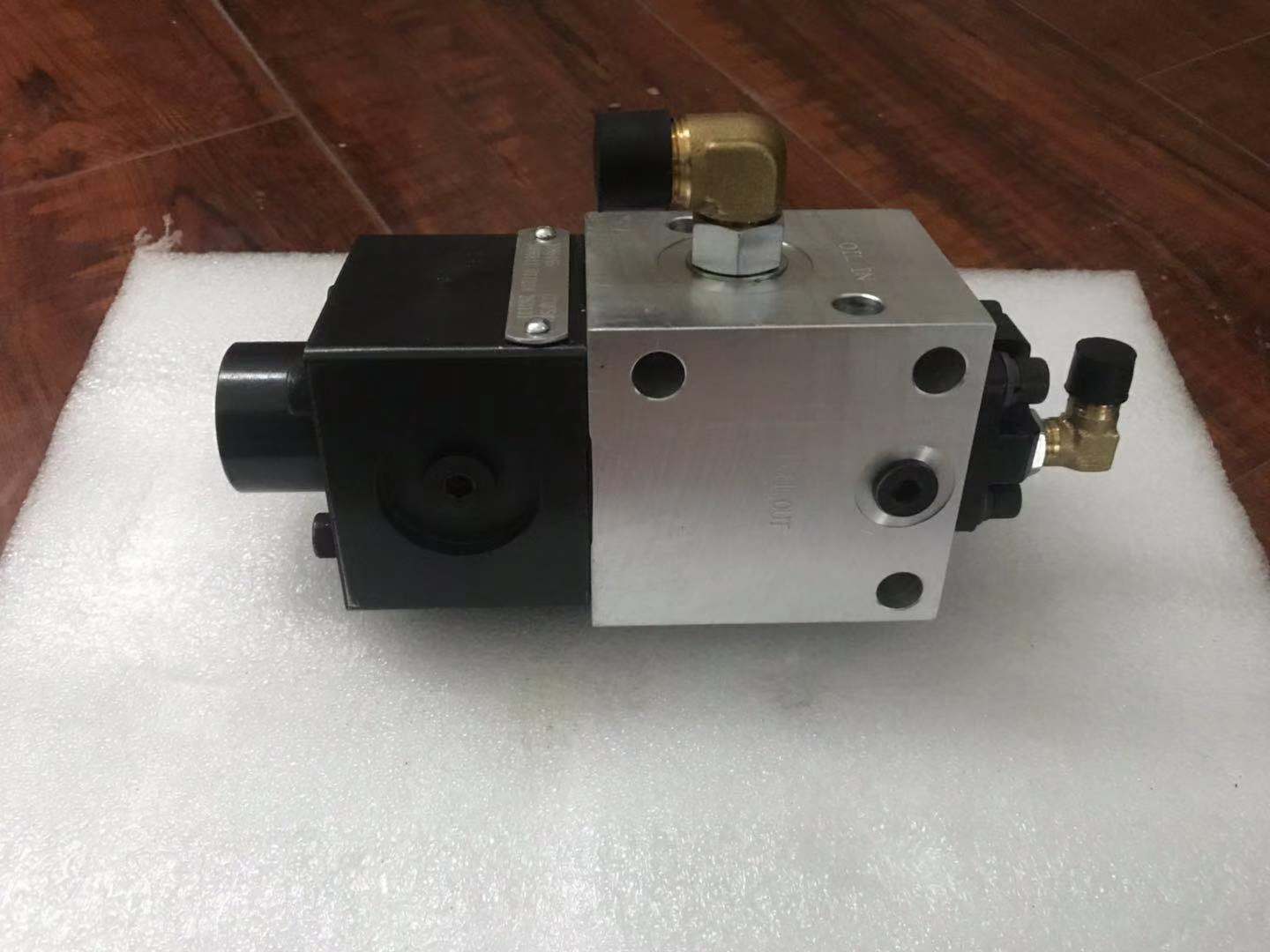 3086455 /3086456VALVE,OIL CONTROL  CUMMINS PARTS