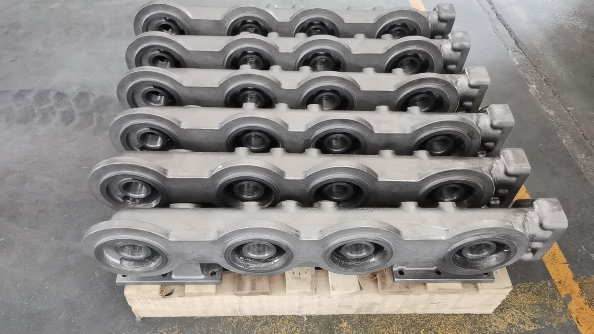 3630432 HEAD,LUB OIL FILTER KTA38,CUMMINS PARTS, Construction Machinery, Marine Diesel Engine