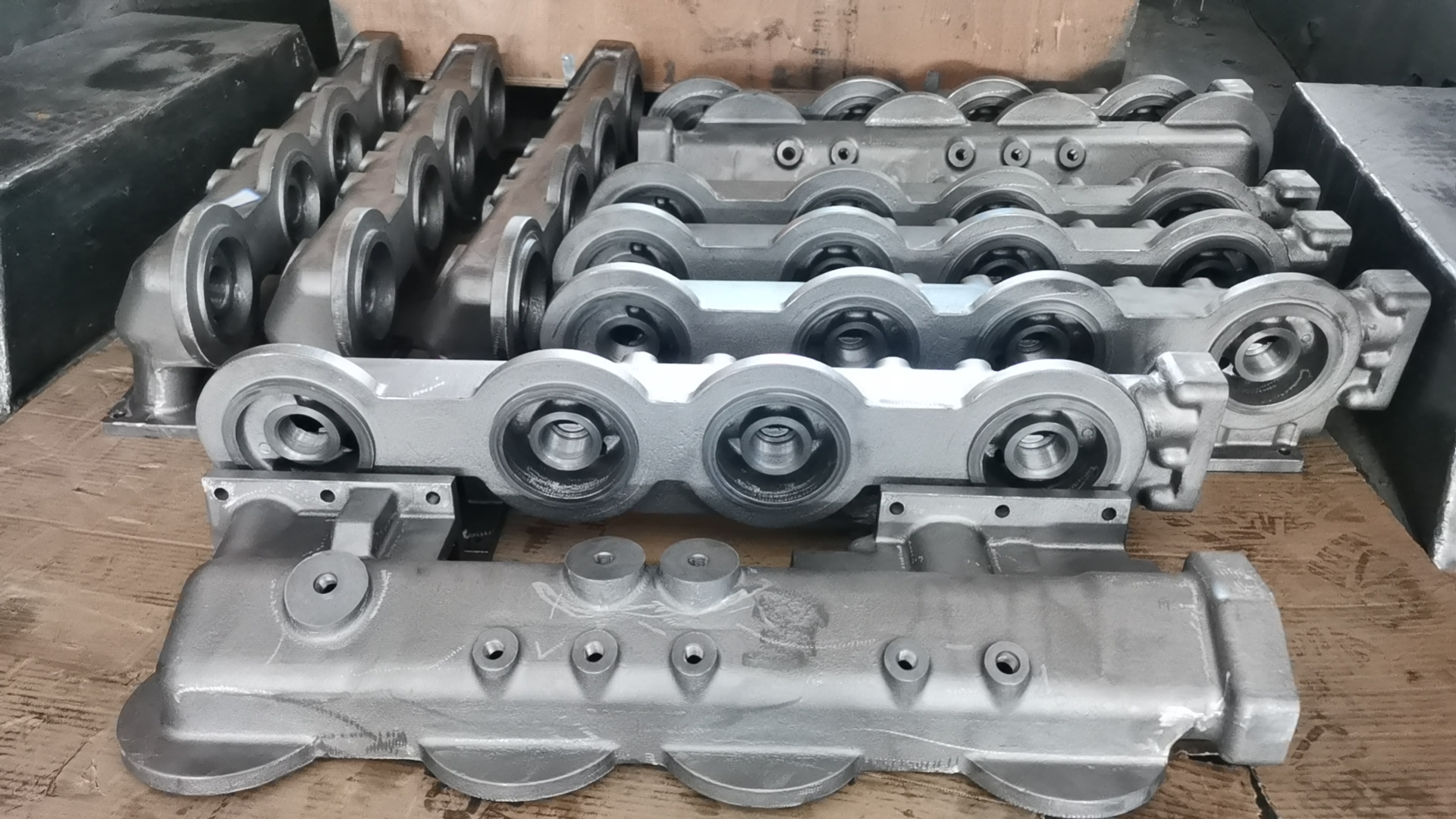 3630432 HEAD,LUB OIL FILTER KTA38,CUMMINS PARTS, Construction Machinery, Marine Diesel Engine
