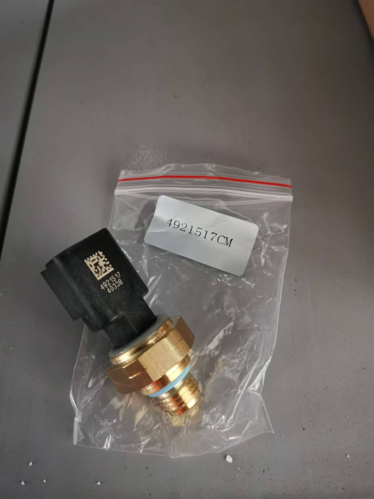 4921517 SENSOR,PRESSURE ,QSN,CUMMINS PARTS