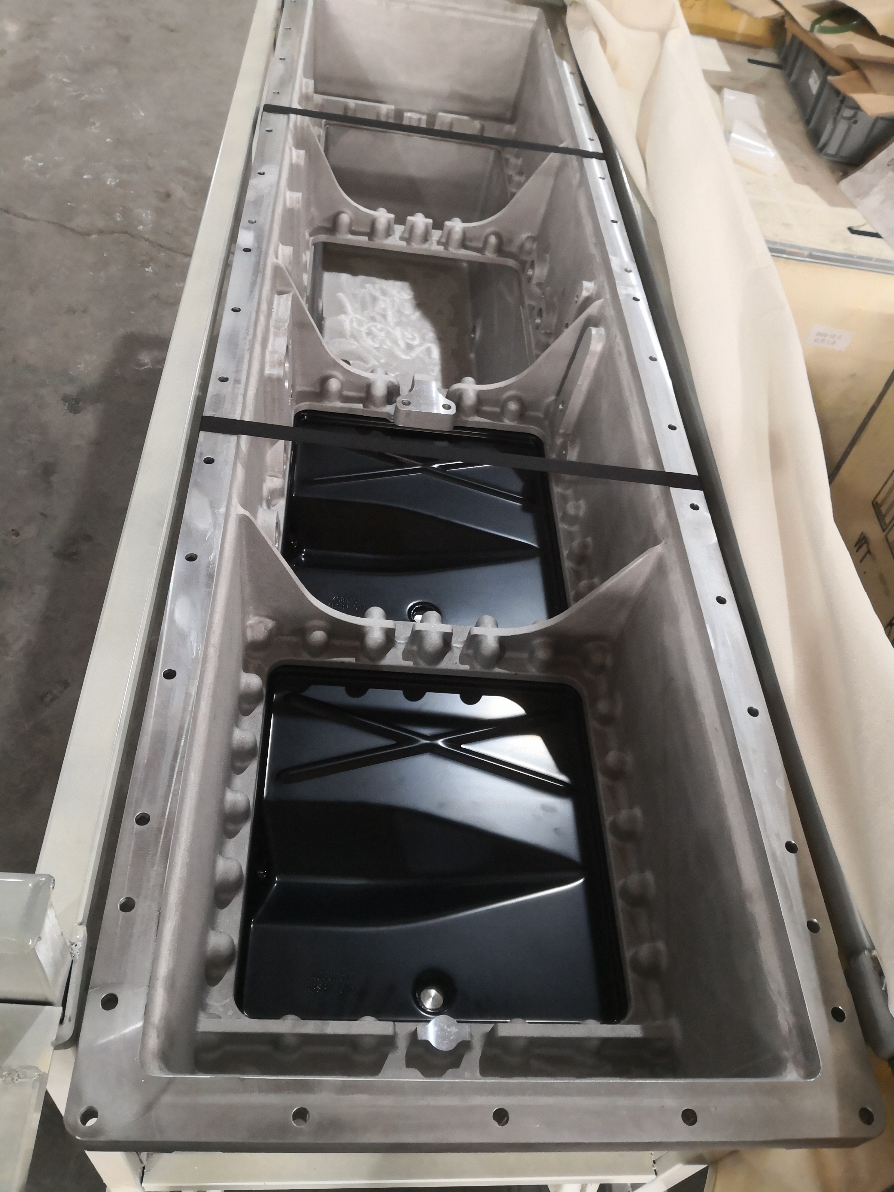 5541984  OIL PAN,QSK60,,CUMMINS PARTS