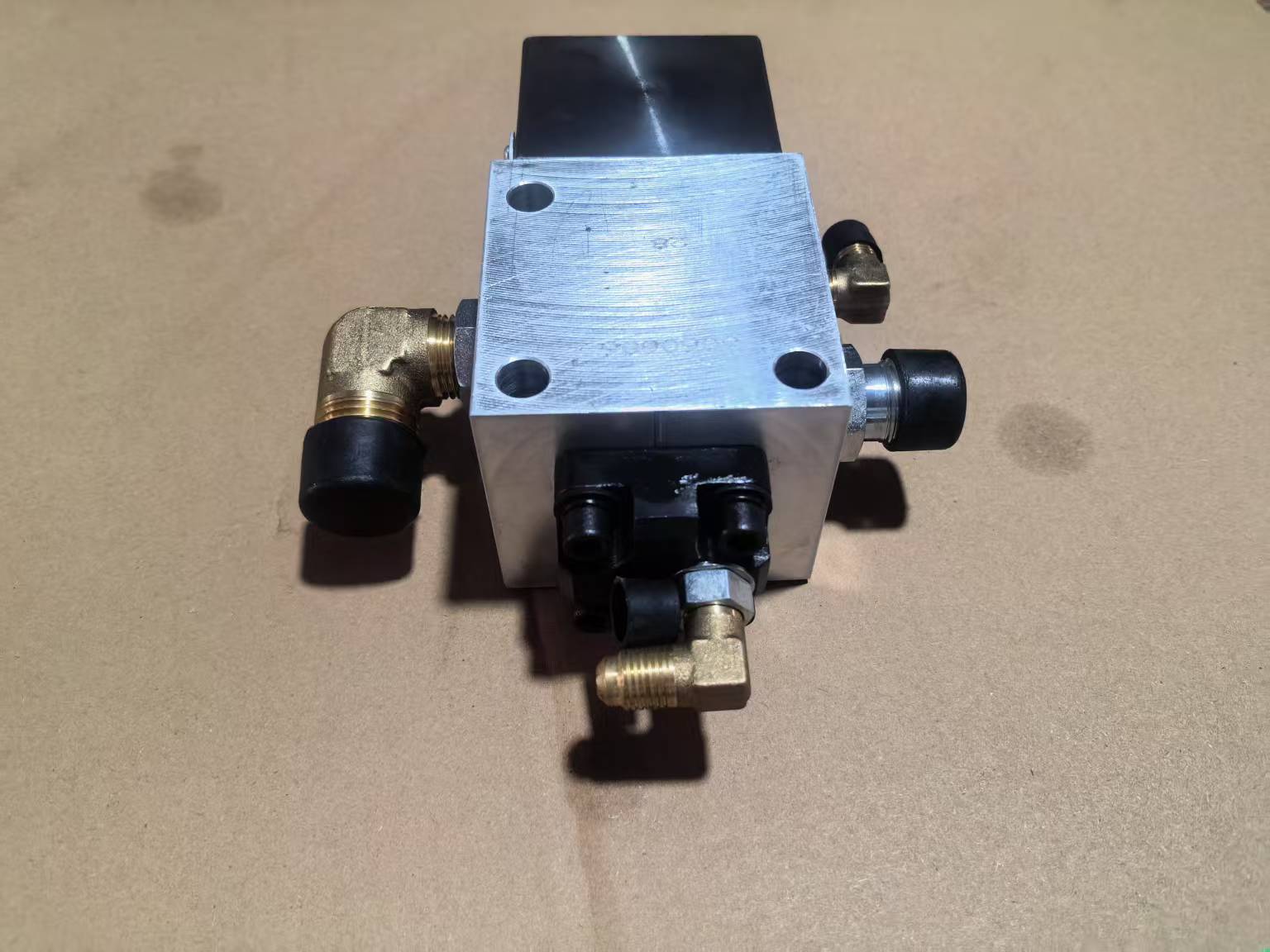 cummins 3076339 VALVE,OIL CONTROL and relative parts