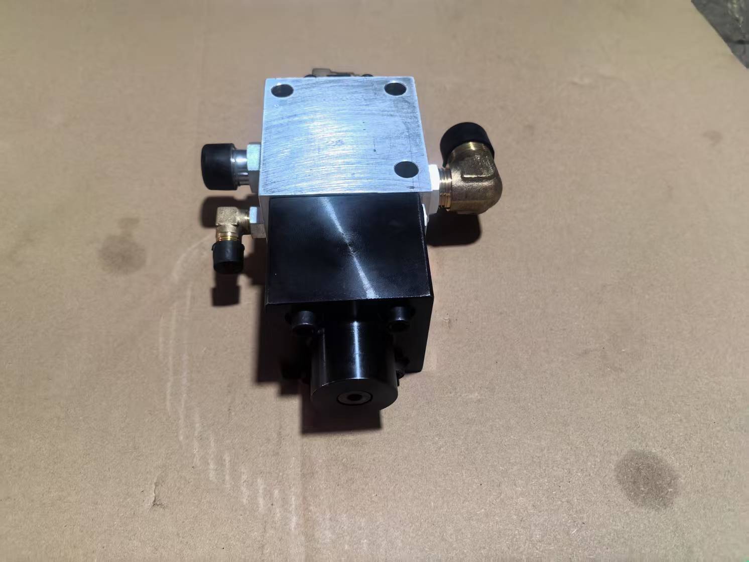 cummins 3076339 VALVE,OIL CONTROL and relative parts